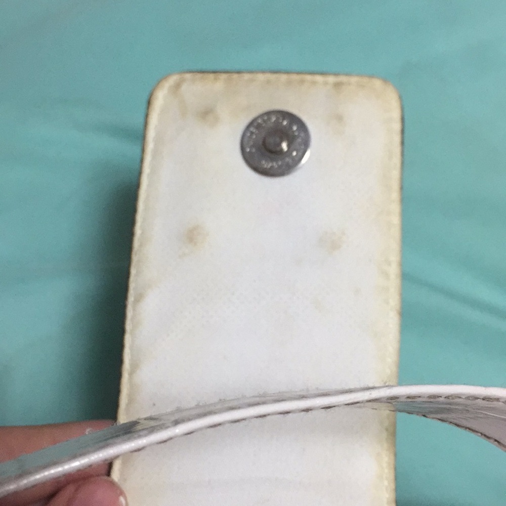 ๐๐White Pocket Book๐๐ - Picture 5 of 6